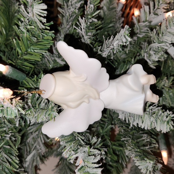 1996 Enesco Precious Moments ornament - Picture 2 of 3